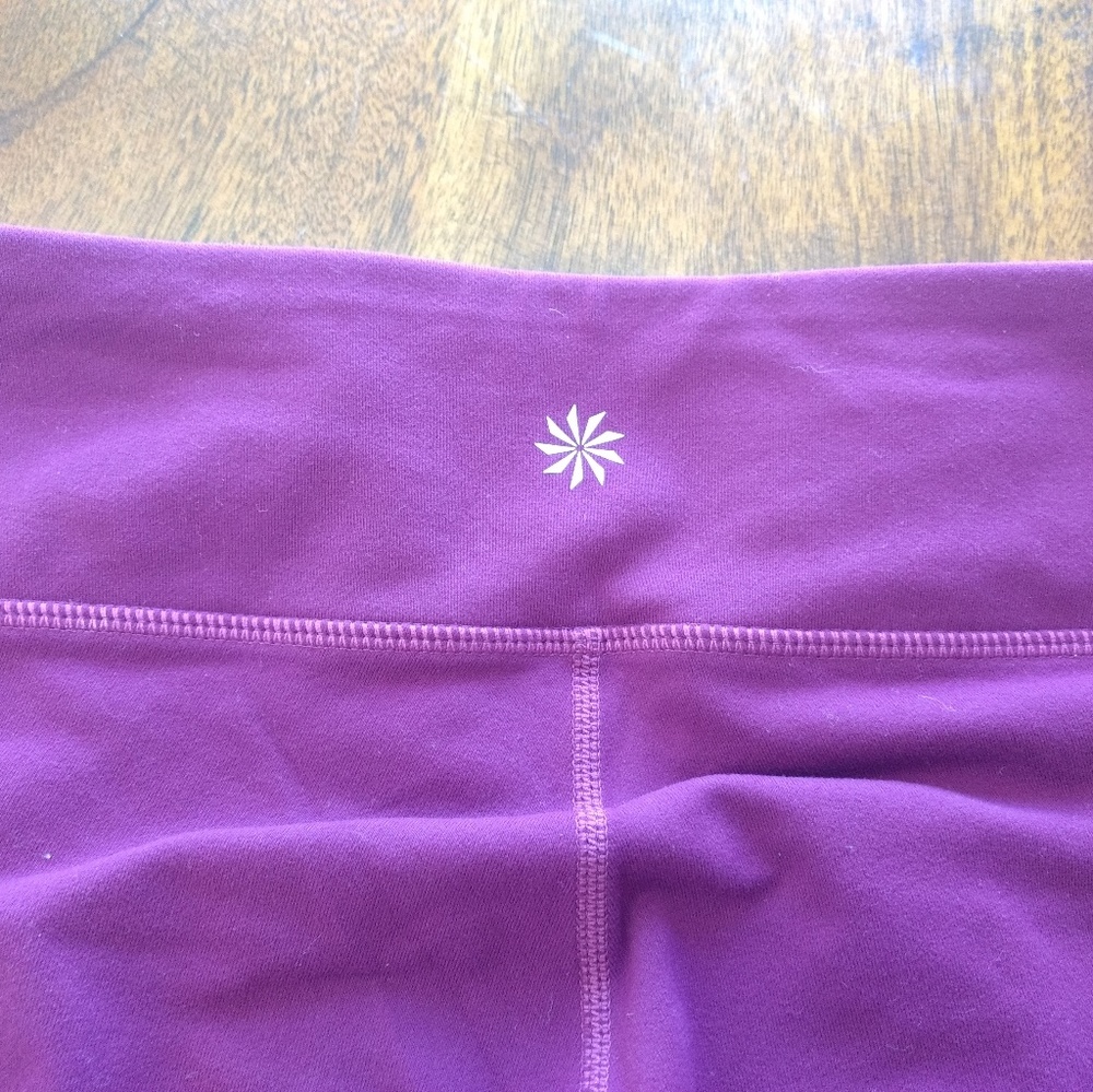 NWOT S Petite Athleta Burgundy Maroon Capris - Picture 2 of 5